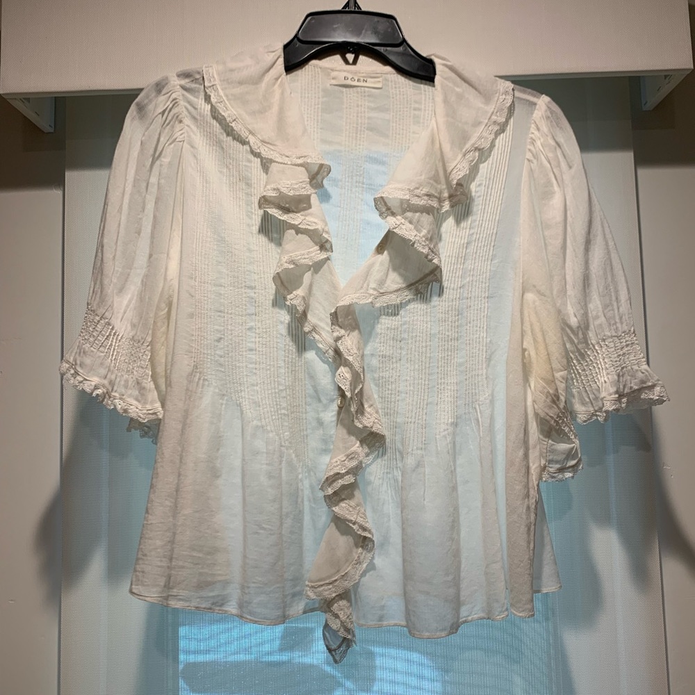 Doen Ruffle Salt Blouse